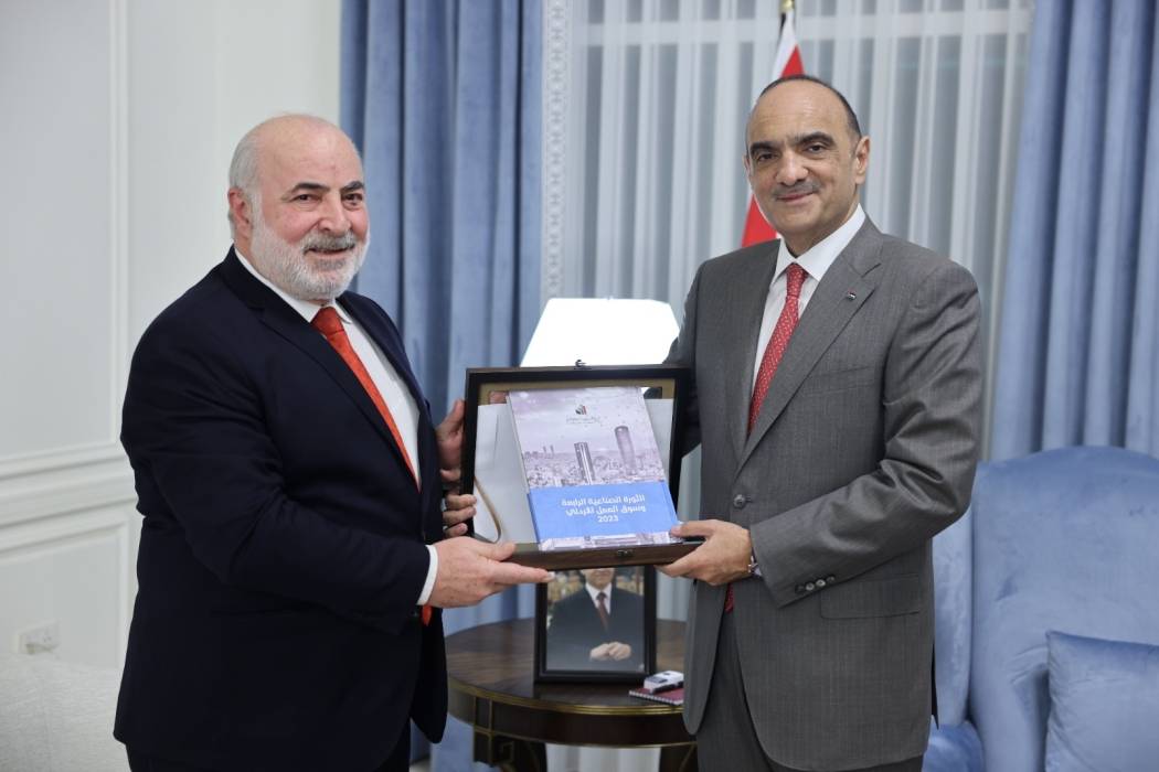 رئيس الوزراء يتسلَّم تقرير المجلس الاقتصادي والاجتماعي حول حالة البلاد