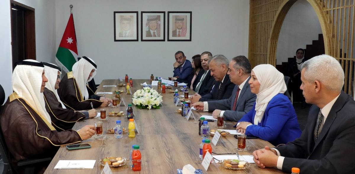 بحث التعاون المشترك بين وزارتي الاتصال الحكومي والإعلام السعودية