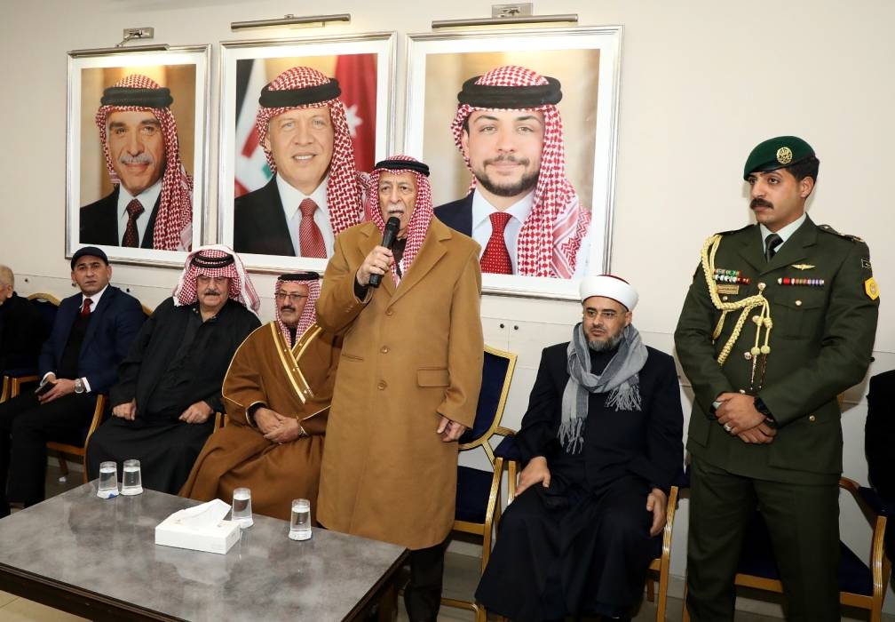 مندوبا عن جلالة الملك وسمو ولي العهد.. العيسوي يعزي عشيرة الحباشنة ( صور )