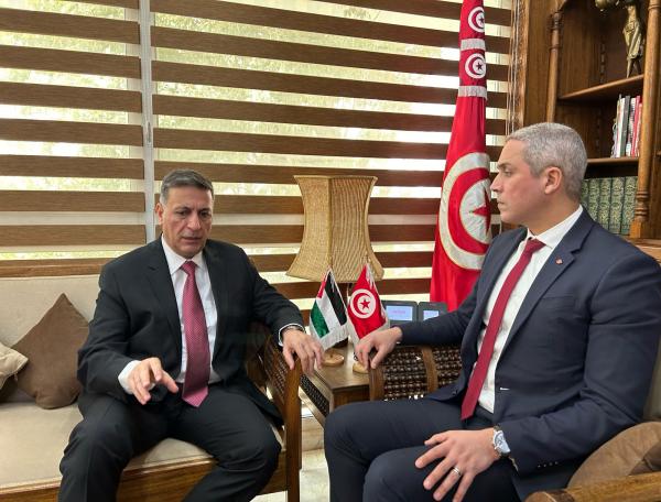 السفير أبورمان يبحث مع وزير السياحة التونسي التعاون السياحي
