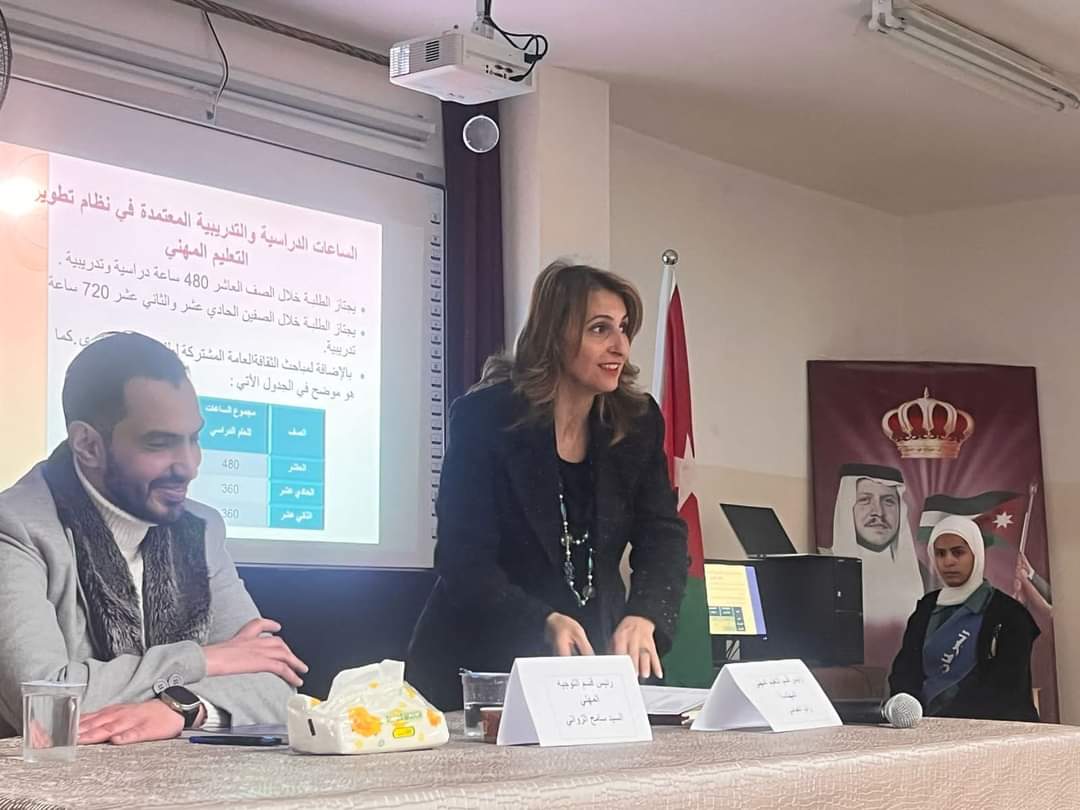 مندوبًا عن مدير التربية والتعليم للواء الجامعة عبد الحكيم أحمد سليمان الشوابكة