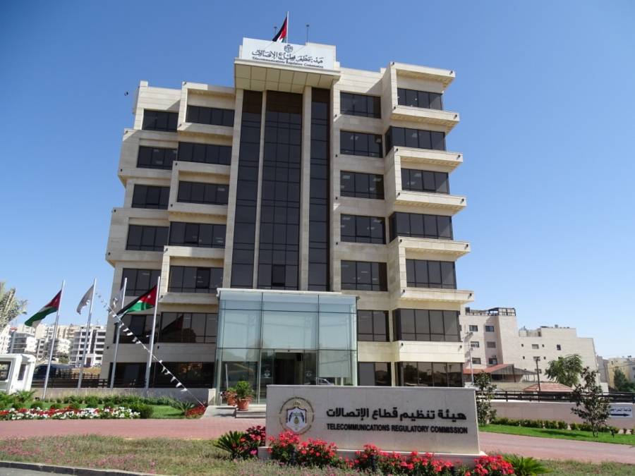 هيئة تنظيم قطاع الاتصالات تعقد ورشة توعوية لمشغلي البريد حول السلامة المرورية لسائقي شركات التوصيل