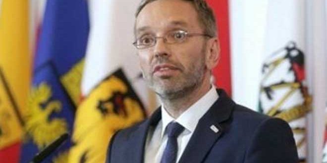 حزب الحرية النمساوي ينتقد تصريحات ماكرون حول إرسال قوات إلى أوكرانيا