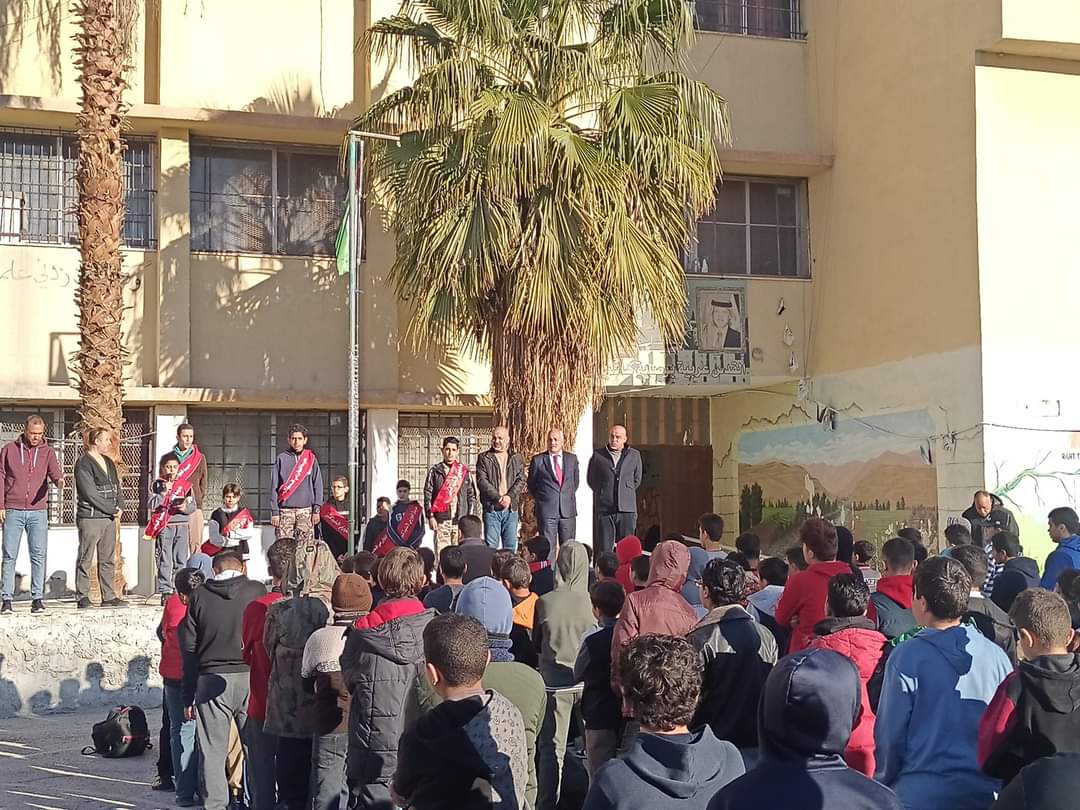 تربية  الزرقاء الأولى تحتفل بذكرى تعريب قيادة الجيش...صور