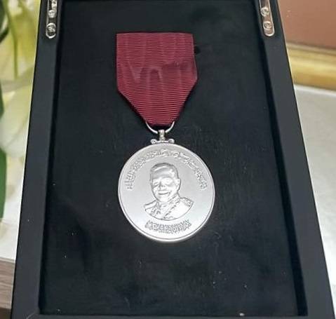 صدور الإرادة الملكية السامية باستحداث ميدالية اليوبيل الفضي ...صور