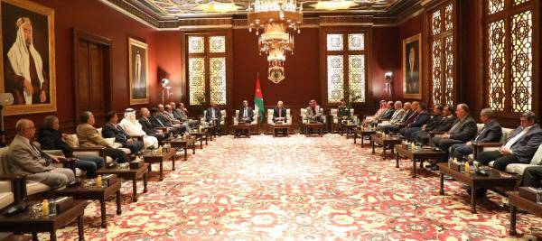 العيسوي يلتقي وفدا من متقاعدي سلاح الجو الملكي