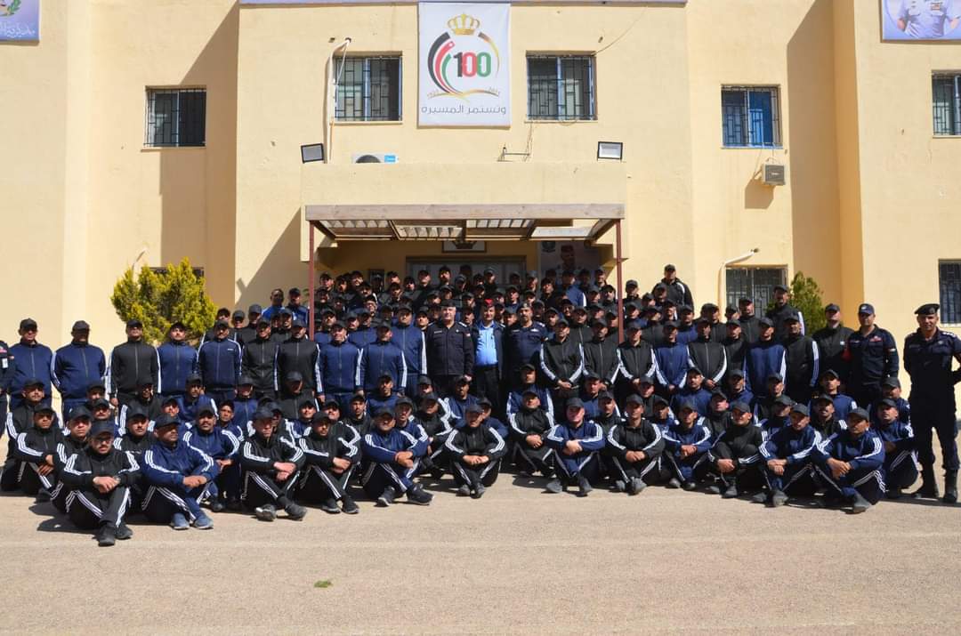 تخريج دورة الرماية الخاصة بكبار ضباط دائرة الجمارك في المدينة التدريبية...صور