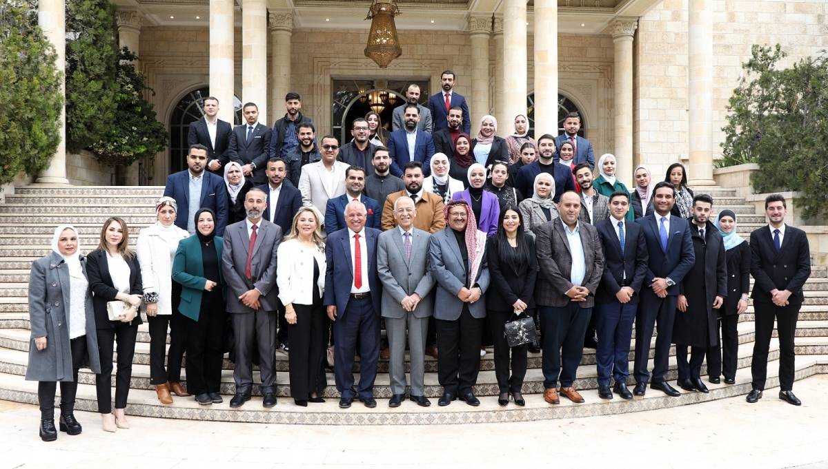 رئيس الديوان الملكي يلتقي وفدا شبابيا من مبادرة الأردن يدعم فلسطين...صور