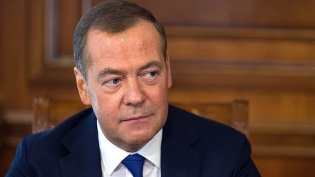 ميدفيديف يدعو لطرد سفراء أوروبيين رفضوا لقاء لافروف