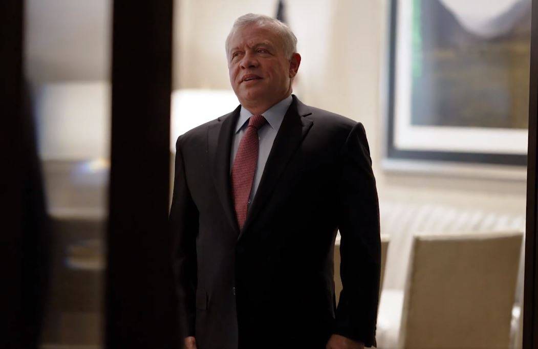 الملك ترافقه الملكة يزوران محافظة إربد بمناسبة اليوبيل الفضي