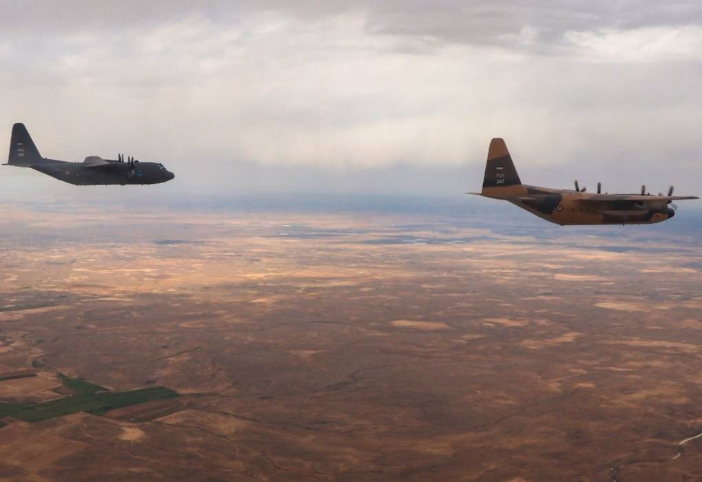 القوات المسلحة تنفذ أكبر عملية إنزال جوي لمساعدات على غزة...صور