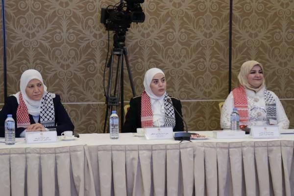 بني مصطفى تفتتح أعمال الطاولة المستديرة أصوات النساء العربيات من أجل غزّة