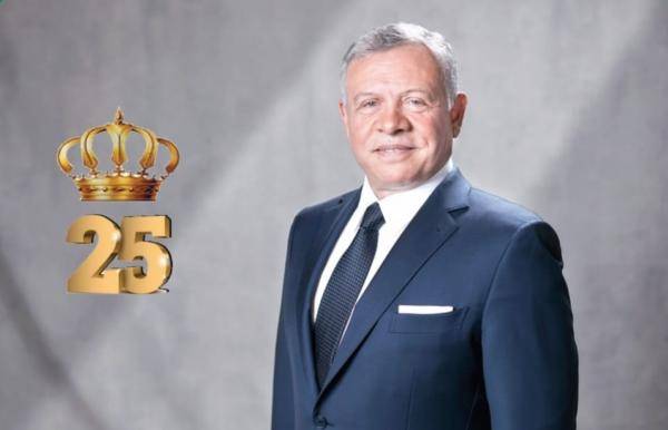 الملك يُنعم على إذاعة يرموك أف أم بميدالية اليوبيل الفضي