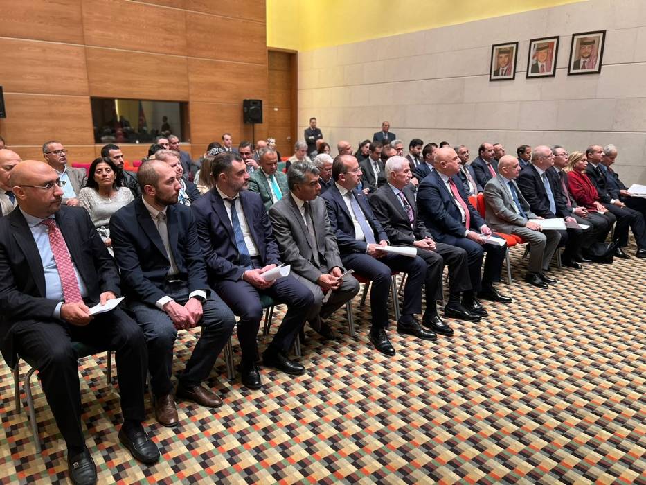 معرض فني تراثي لسفارة أذربيجان في متحف الأردن