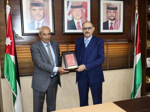 وزير العدل يبحث ورئيس الاتحادية العراقية تعزيز التعاون القضائي