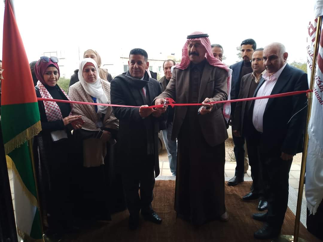 المكتبة الوطنية تقيم معرضاً للصور بمدرسة أم العمد الثانوية المختلطة. ..صور