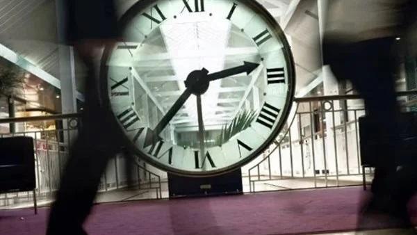 دولة عربية تضع توقيتا خاصا بشهر رمضان