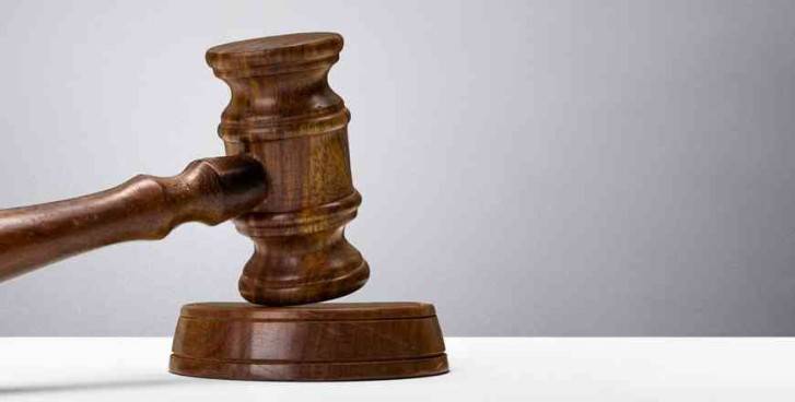 أردني يقتل زميله بعد الصلاة.. والقضاء يقول كلمته