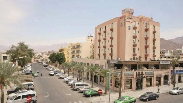 حافلات كهربائية للنقل العام بالعقبة