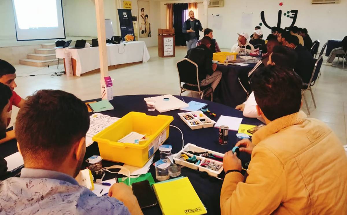 انطلاق معسكر تكنولوجيا المستقبل للروبوت في العقبة