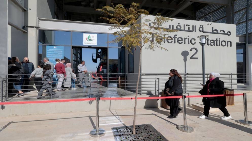 بلدية عجلون تبحث إقامة مشروع أكشاك قرب التلفريك