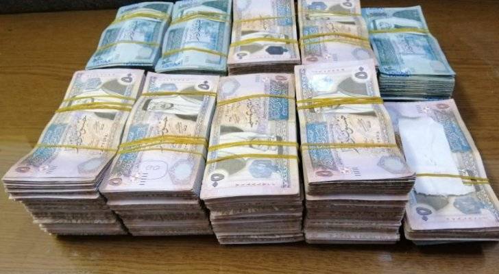 المتقاعدين العسكريين تؤجل القروض الشخصية لشهر آذار