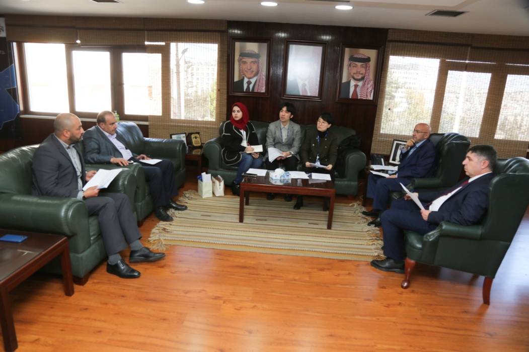 وزير المياه يلتقي مديرة الوكالة الكورية للتعاون الدولي KOICA