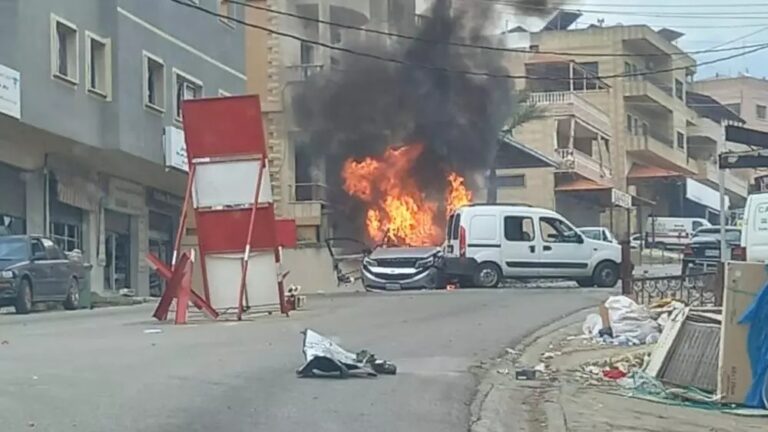 لبنان: شهيدان وجريح في غارة إسرائيلية على مركبة