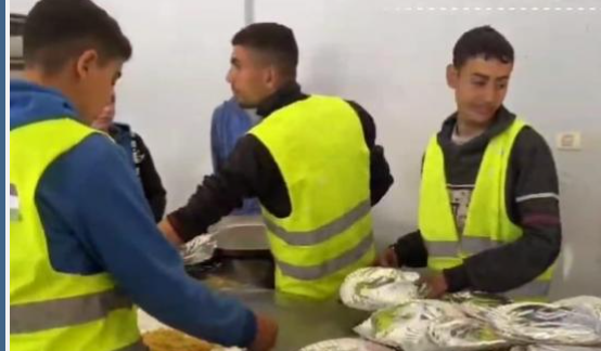 ذبح عجول وتقديم 1000 وجبة طعام من أهالي شفا بدران للأشقاء في قطاع غزة