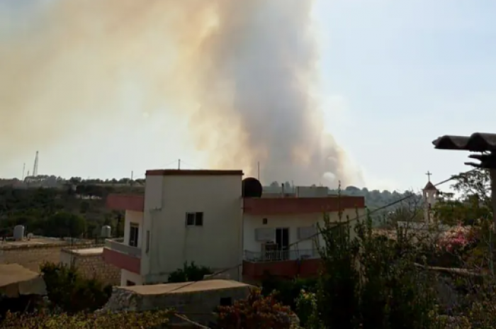 جيش الاحتلال يعلن استهداف مواقع لحزب الله بجنوب لبنان