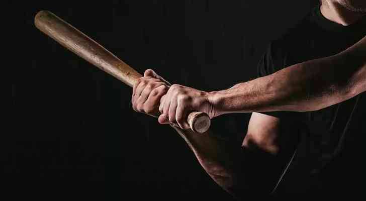 إصابة عشريني بـقنوة على رأسه خلال مشاجرة في عمّان