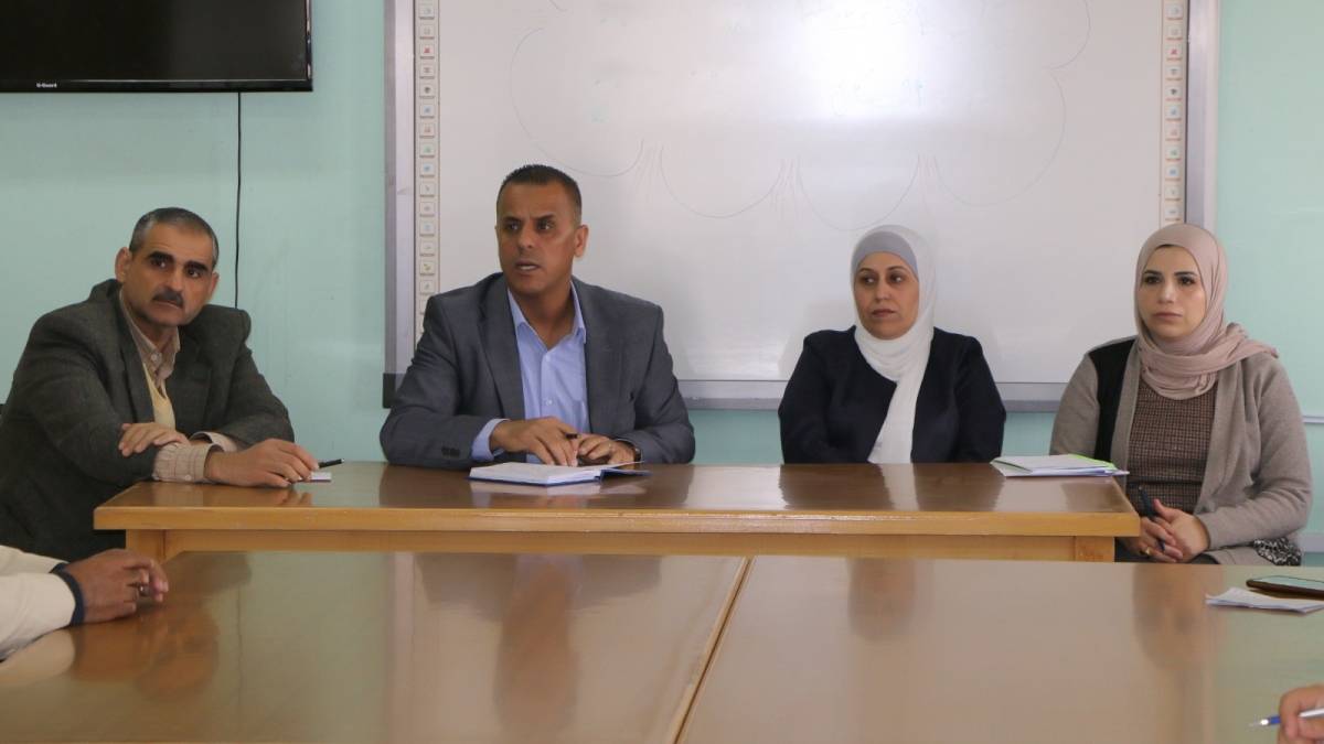 د.هديرس يترأس اجتماعاً للمشرفيين التربويين في تربية الشونة الجنوبية ...صور