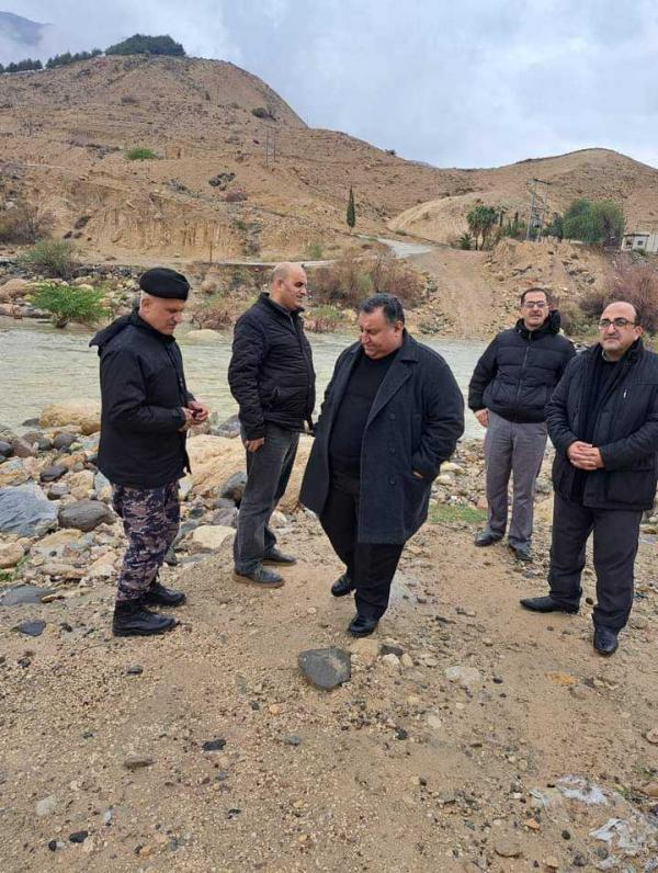 بعد فيضانه...محافظ الكرك يتفقد سد الموجب