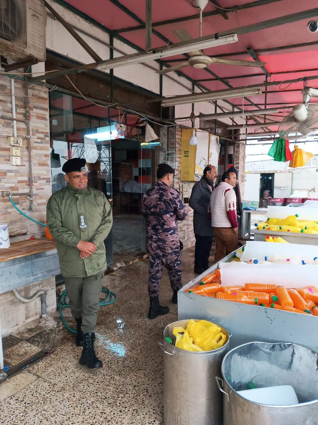 حملة تفتيش مشتركة لضمان سلامة الأغذية والصحه العامة في الجيزة خلال شهر رمضان...صور