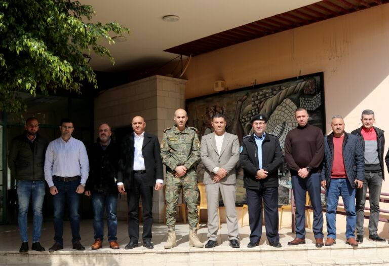 وفد عسكري فلسطيني يزور المستشفى الميداني الأردني نابلس2