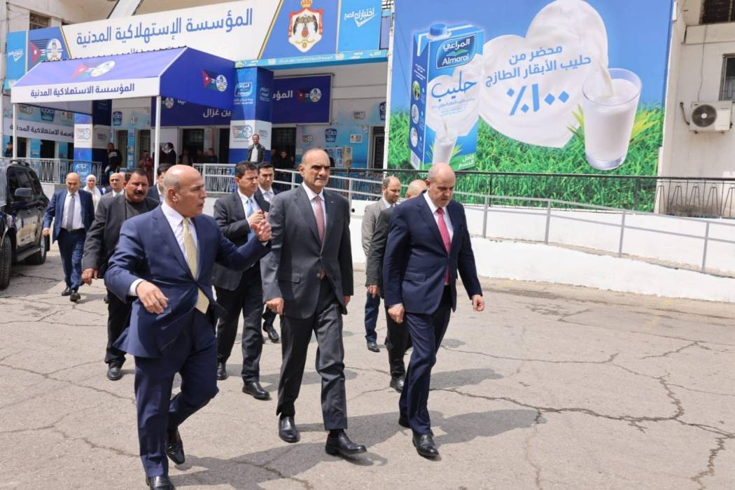 رئيس الوزراء يؤكد ضرورة توفير المواد الأساسية بأسعار عادلة خلال شهر رمضان