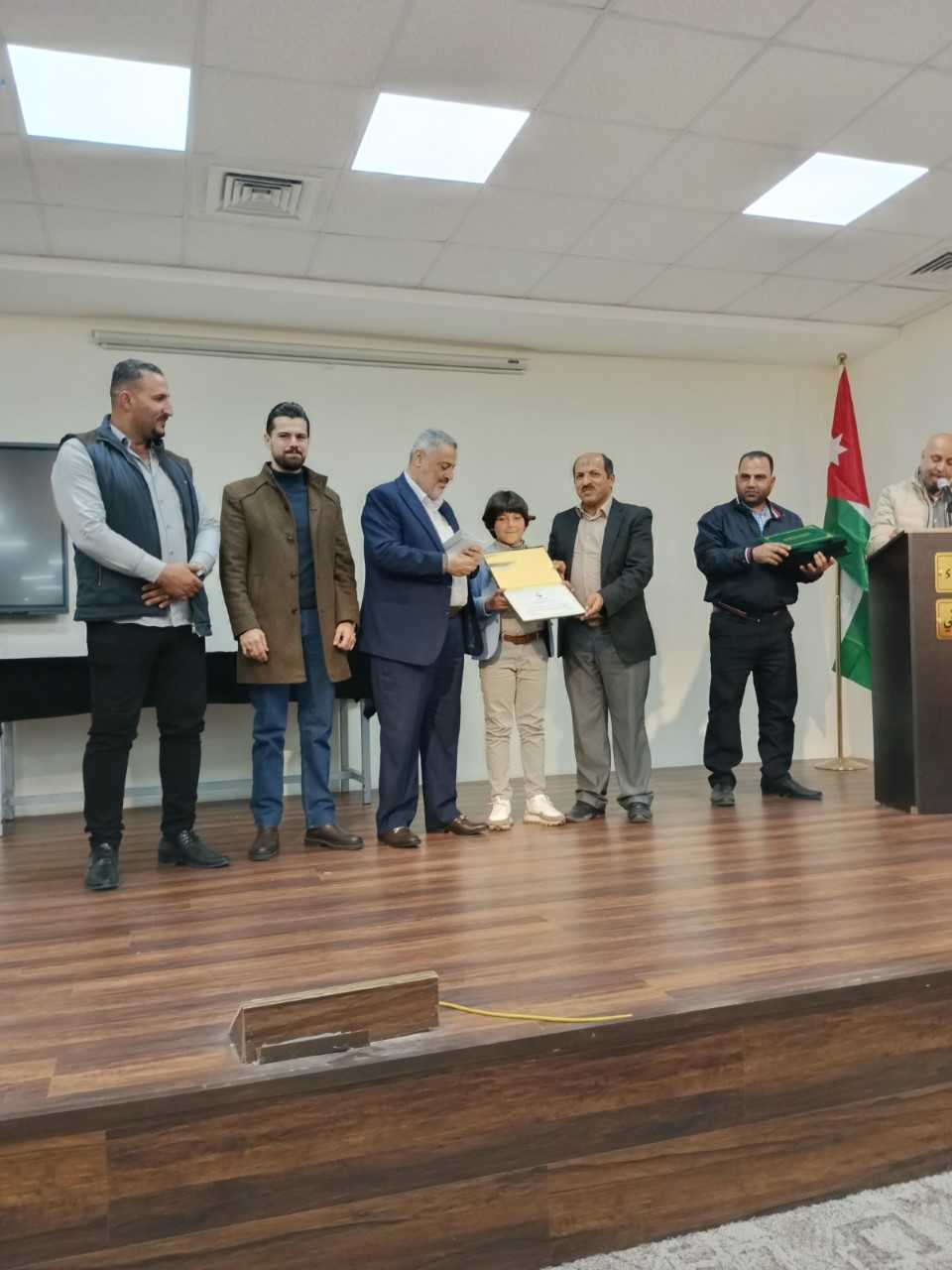 الزرقاء: تخريج 22 طالبا من حفظة دور القرآن الكريم