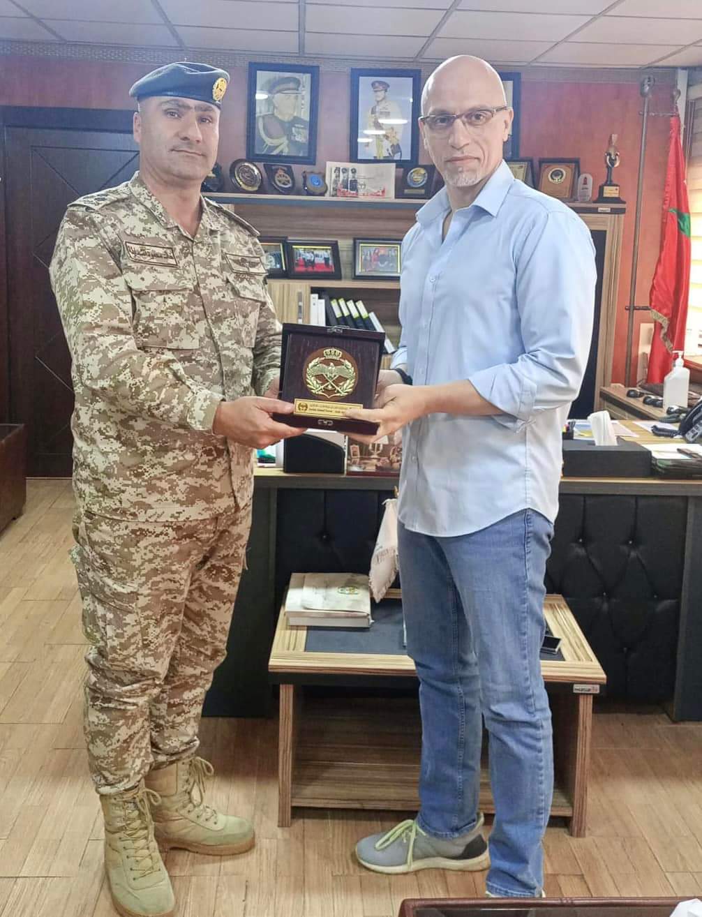 مدير التربية والتعليم والثقافة العسكرية يلتقي مؤسس منصة جو أكاديمي