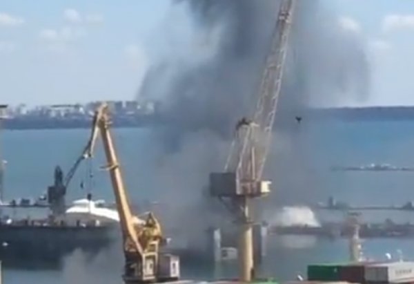 هجوم روسي يقطع الكهرباءعن ميناء أوديسا الأوكراني