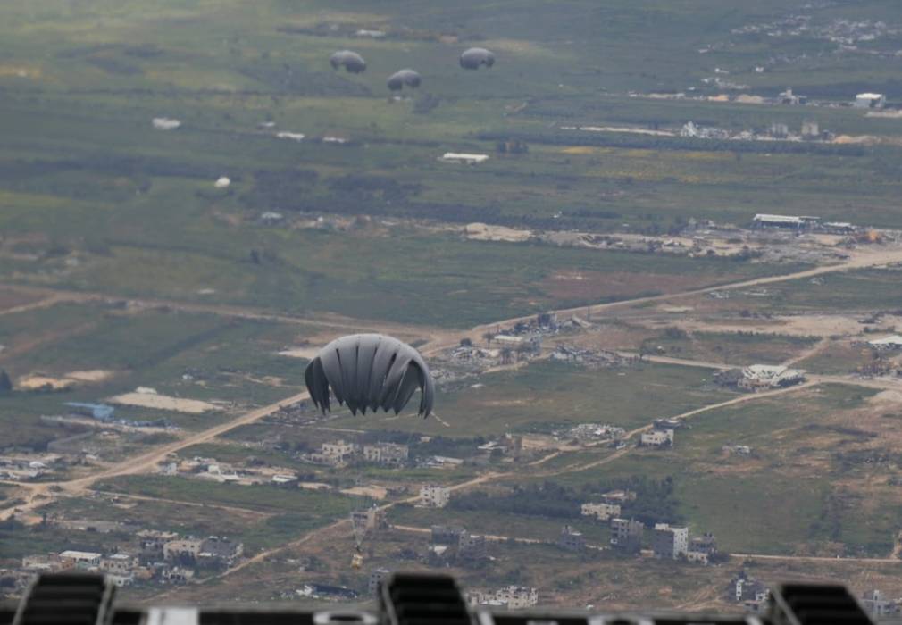 القوات المسلحة تنفذ 8 إنزالات جوية على غزة بمشاركة 6 دول