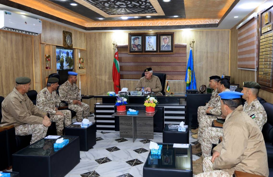 الحنيطي يزور المنطقة العسكرية الشرقية ويشارك مرتبات كتيبة الهندسة مأدبة الإفطار