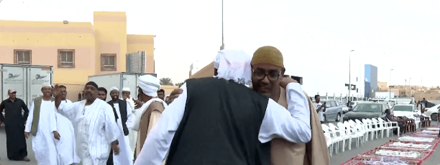 وفاء لزوجته المتوفاة.. سوداني يقيم سفرة رمضانية يومية في الرياض