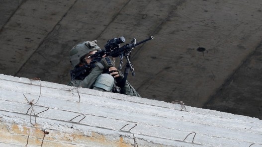 قوات الاحتلال الإسرائيلي تقتحم مدينة نابلس ومخيم عسكر