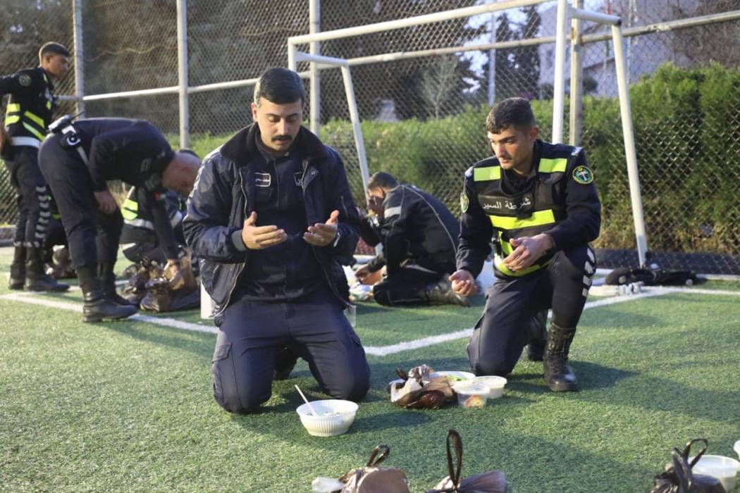 الامن العام للنشامى: افطاركم بالميدان يزيدكم اجرا باذن الله (صور)