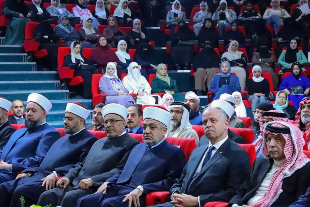 مندوبا عن الملك... الأمير فيصل يرعى المجلس العلمي الهاشمي الـ114..صور