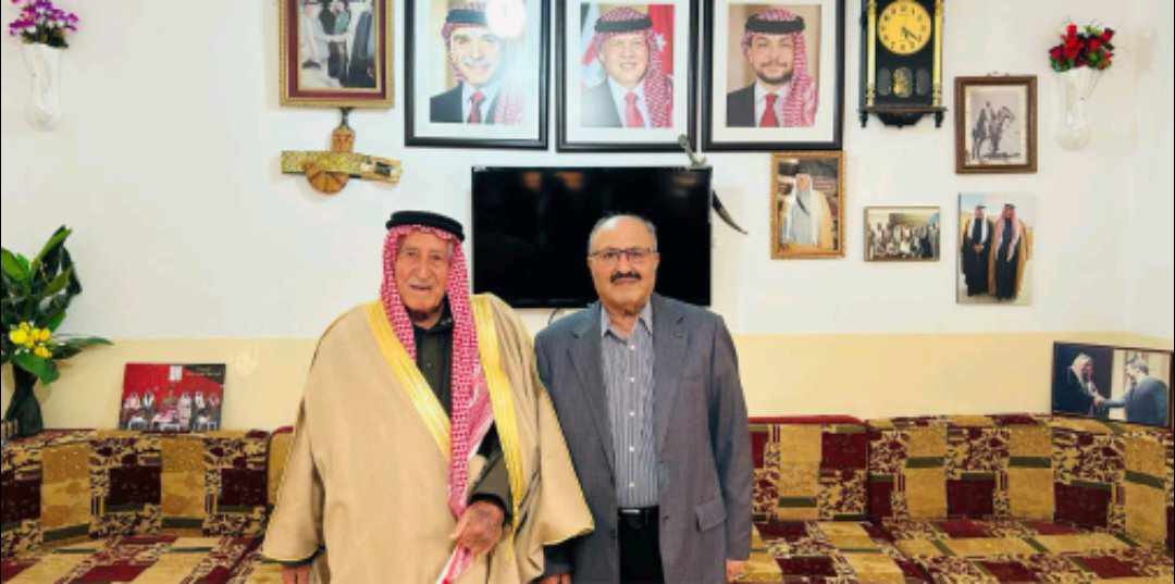 مستشار جلالة الملك لشؤون العشائر يزور الشيخ عطا الله رجا السعيدات والعميد المتقاعد سليمان المشاعله للاطمئنان على صحتهم.