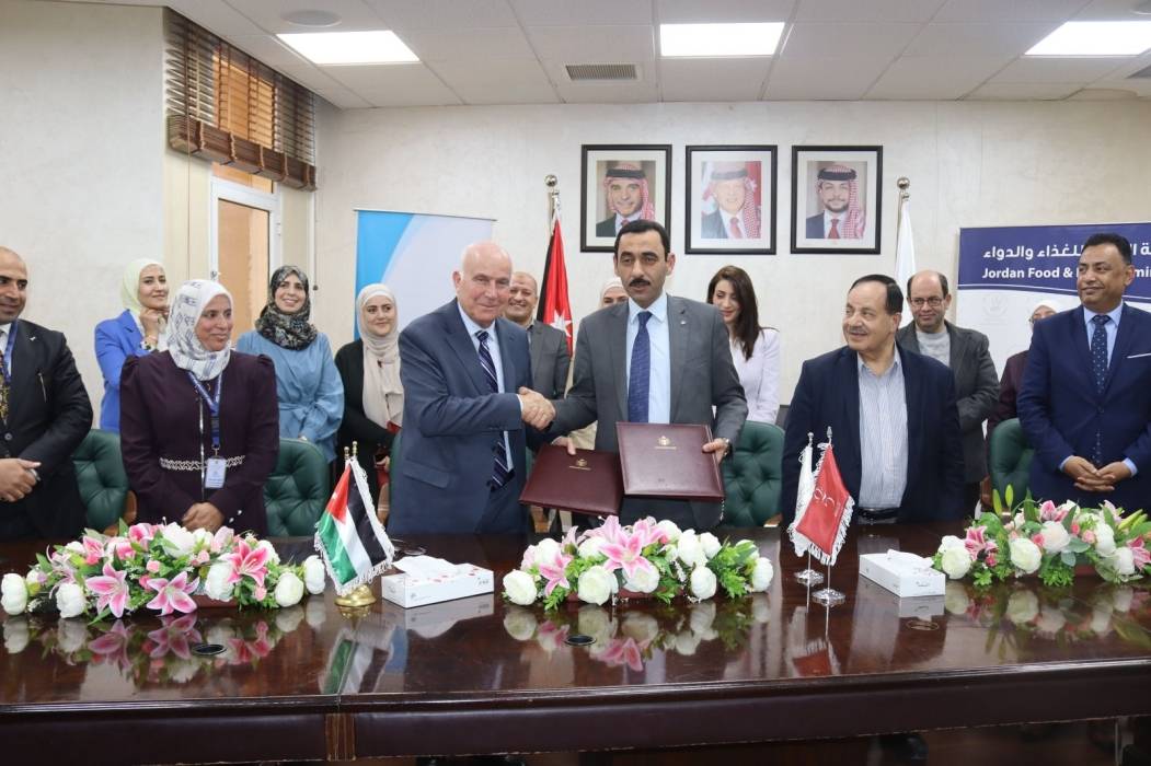 الغذاء والدواءو الوطني لمكافحة الأوبئة يوقعان مذكرة تعاون في مجال تبادل معلومات الرصد الوبائي