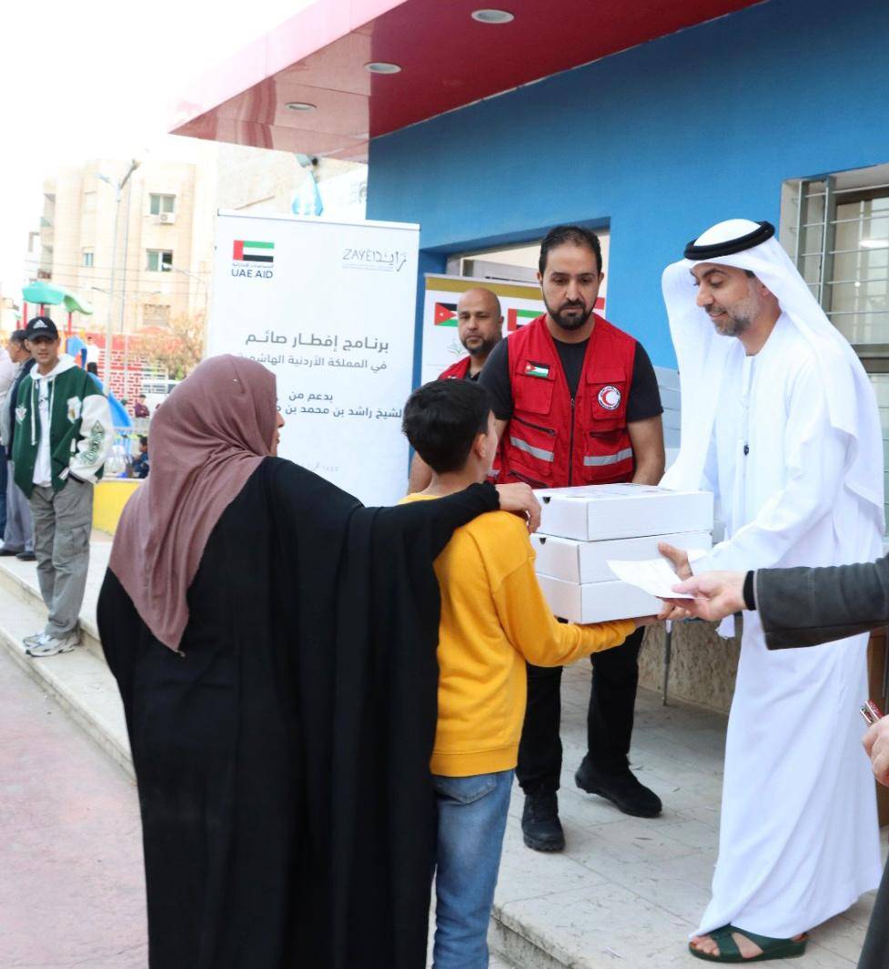 مؤسسة زايد للأعمال الخيرية والإنسانية تنفذ مشروع إفطار صائم في الأردن وتزامنا مع يوم زايد للعمل الانساني