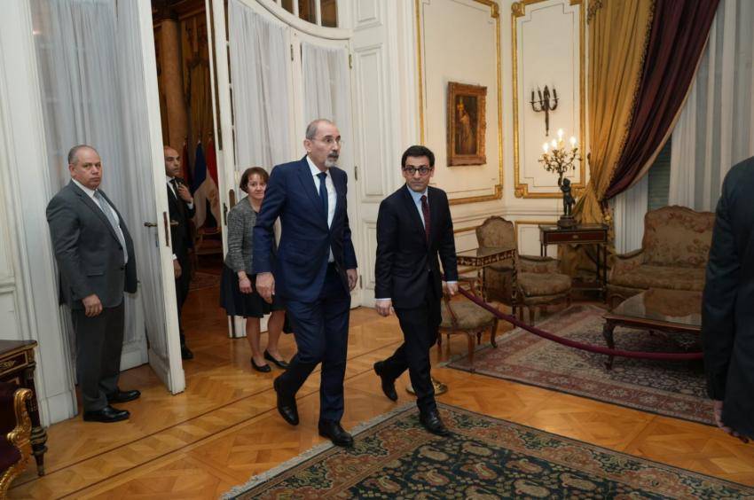 بدء اجتماع أردني مصري فرنسي في القاهرة