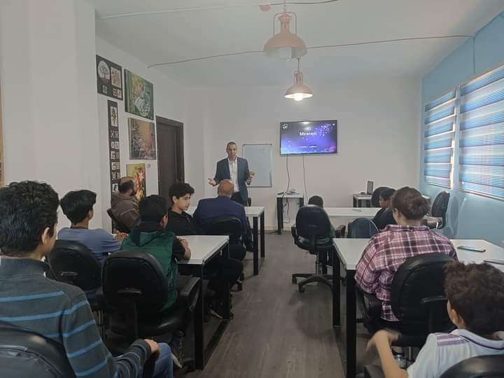 ندوةحول التغير المناخي وتأثيره على المياه والقطاع الزراعي في جمعية الأقحوان الأبيض للبيئة